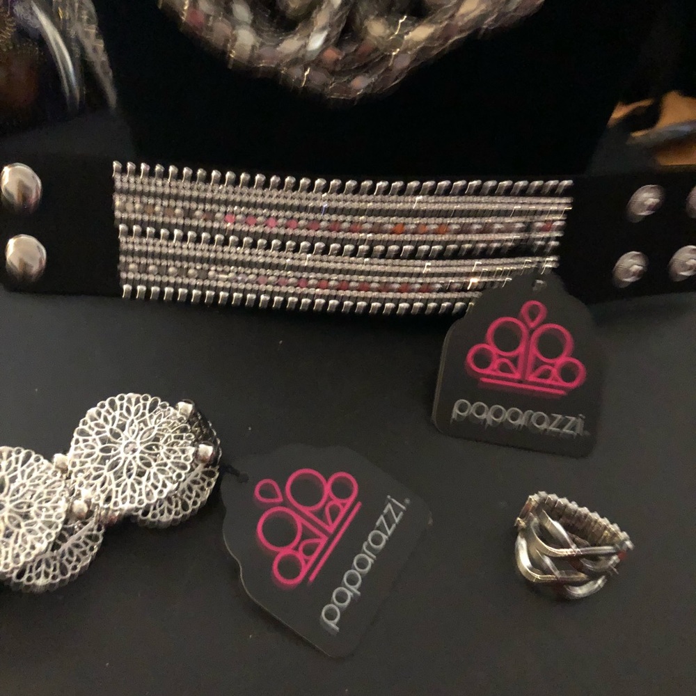 Jewelry - Picture 3 of 3